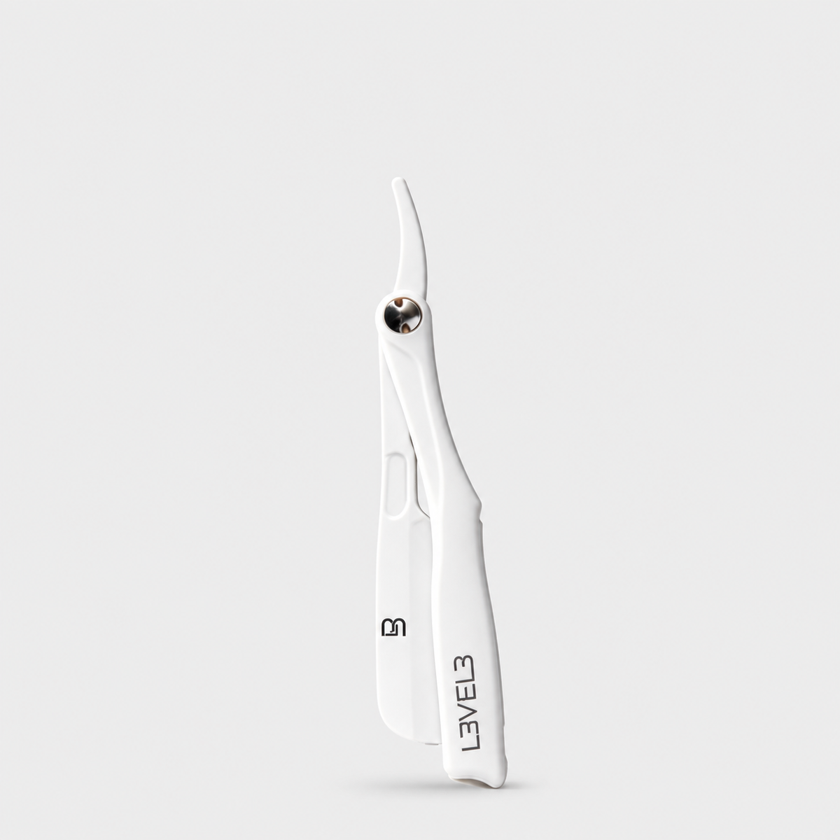 L3VEL3 White Milly Razor — Vista cerrada