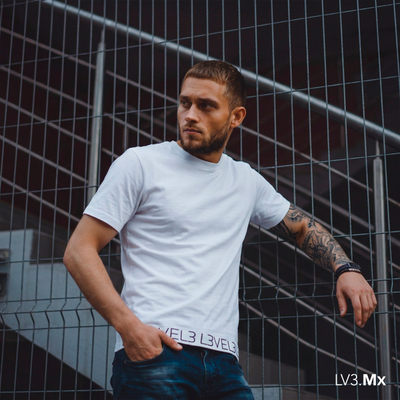 L3VEL3 PREMIUM LOGO STRIP TEE - BLANCO