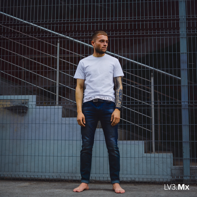 L3VEL3 PREMIUM LOGO STRIP TEE - BLANCO