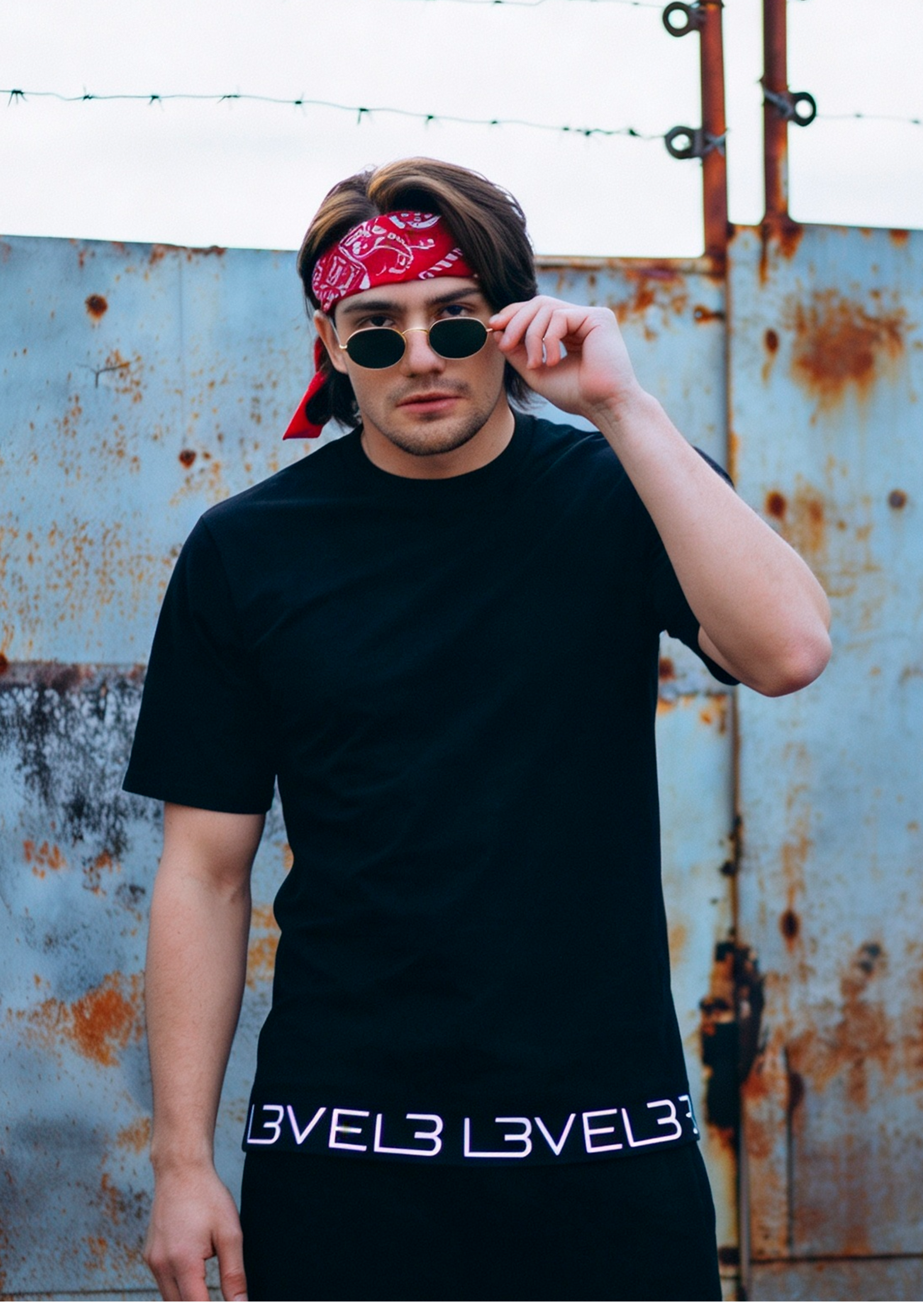 L3VEL3 PREMIUM LOGO STRIP TEE - NEGRO