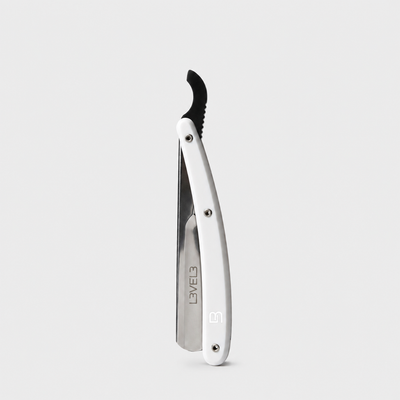 L3VEL3 White Turkish Razor — Vista cerrada