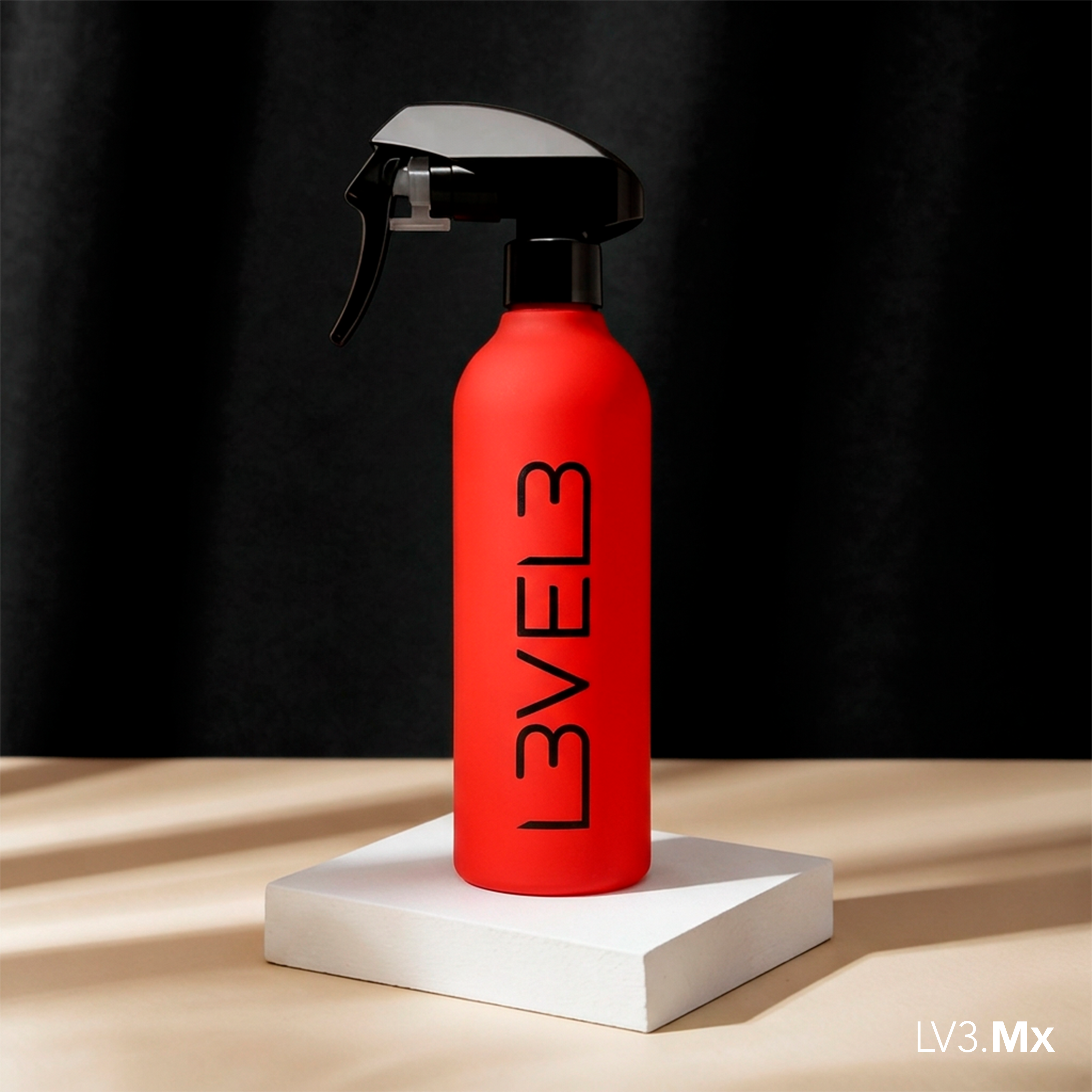 L3VEL3 RUBBERIZED WATER SPRAY BOTTLE RED