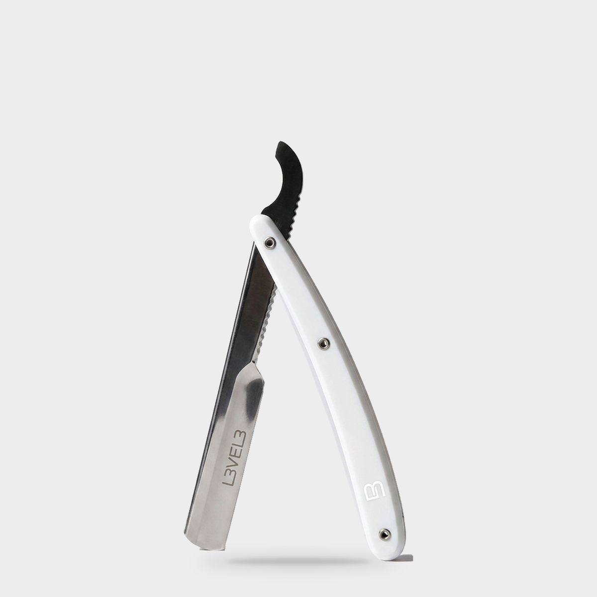 L3VEL3 White Turkish Razor — Portada