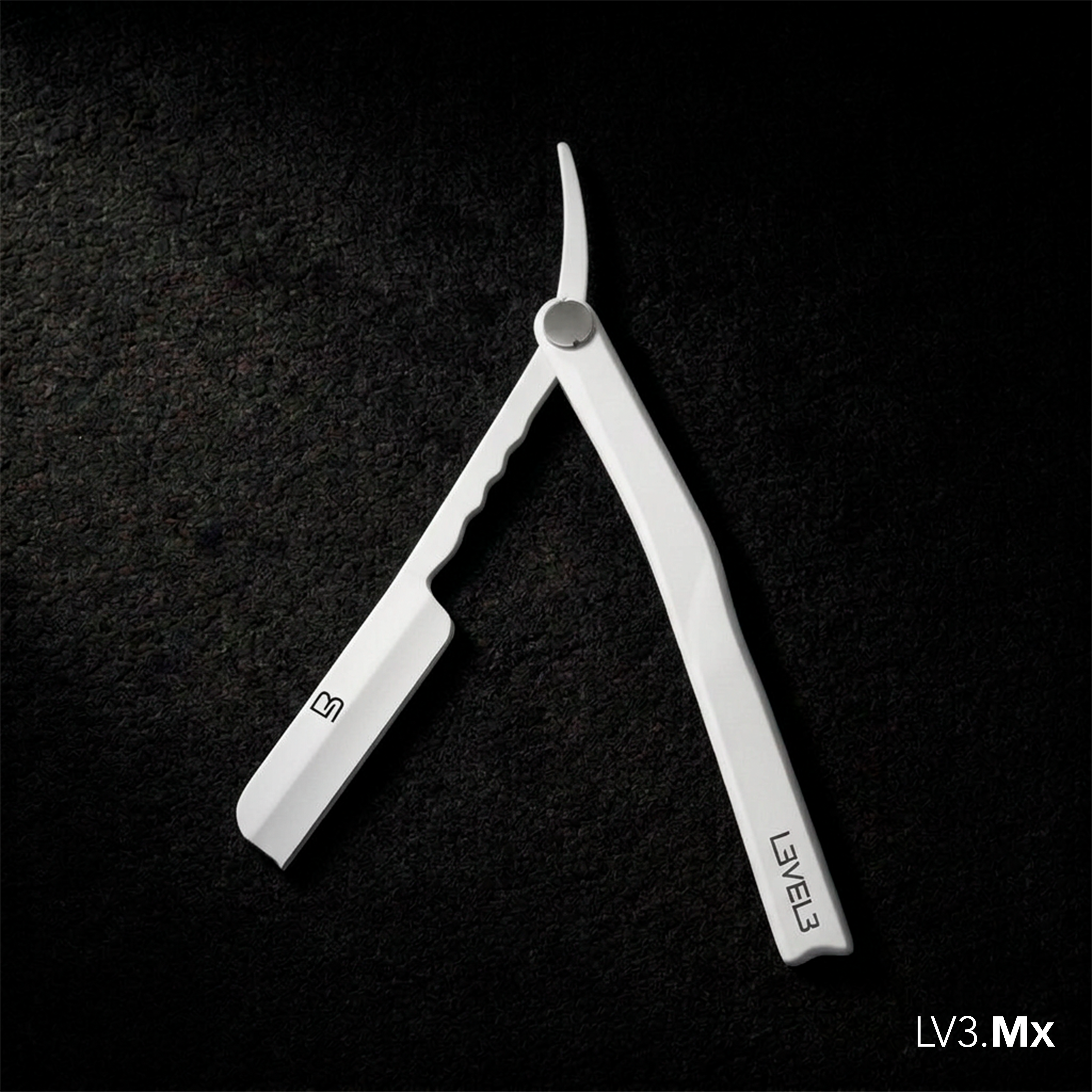 L3VEL3 WHITE MILLY RAZOR