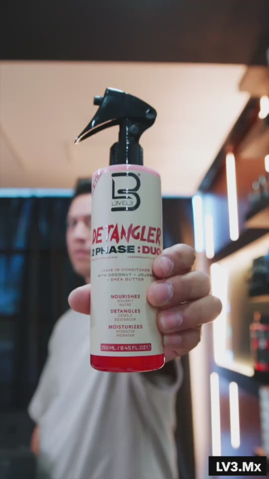 Cargar video: L3VEL3 2 PHASE DETANGLER SPRAY / LEAVE IN CONDITIONER 250ML