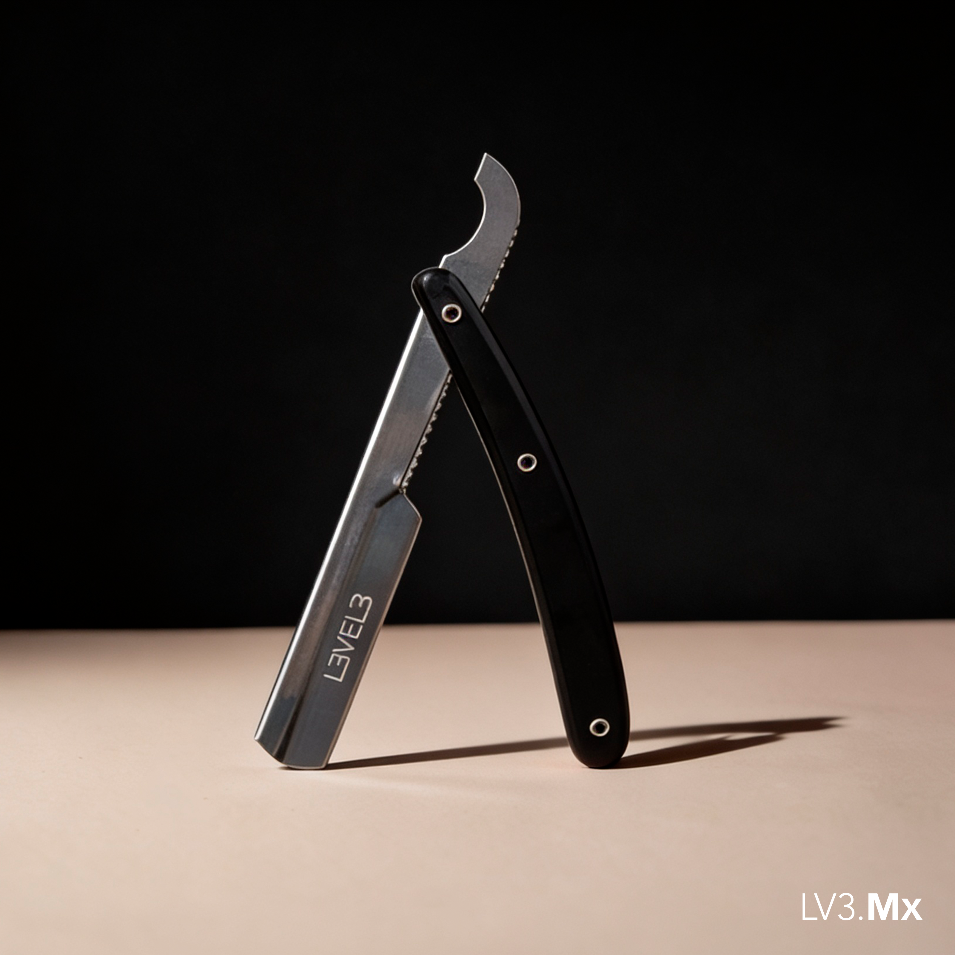 L3VEL3 BLACK TURKISH RAZOR